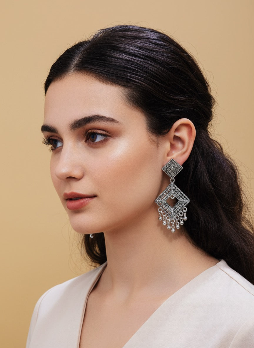 Silver Chandelier earring