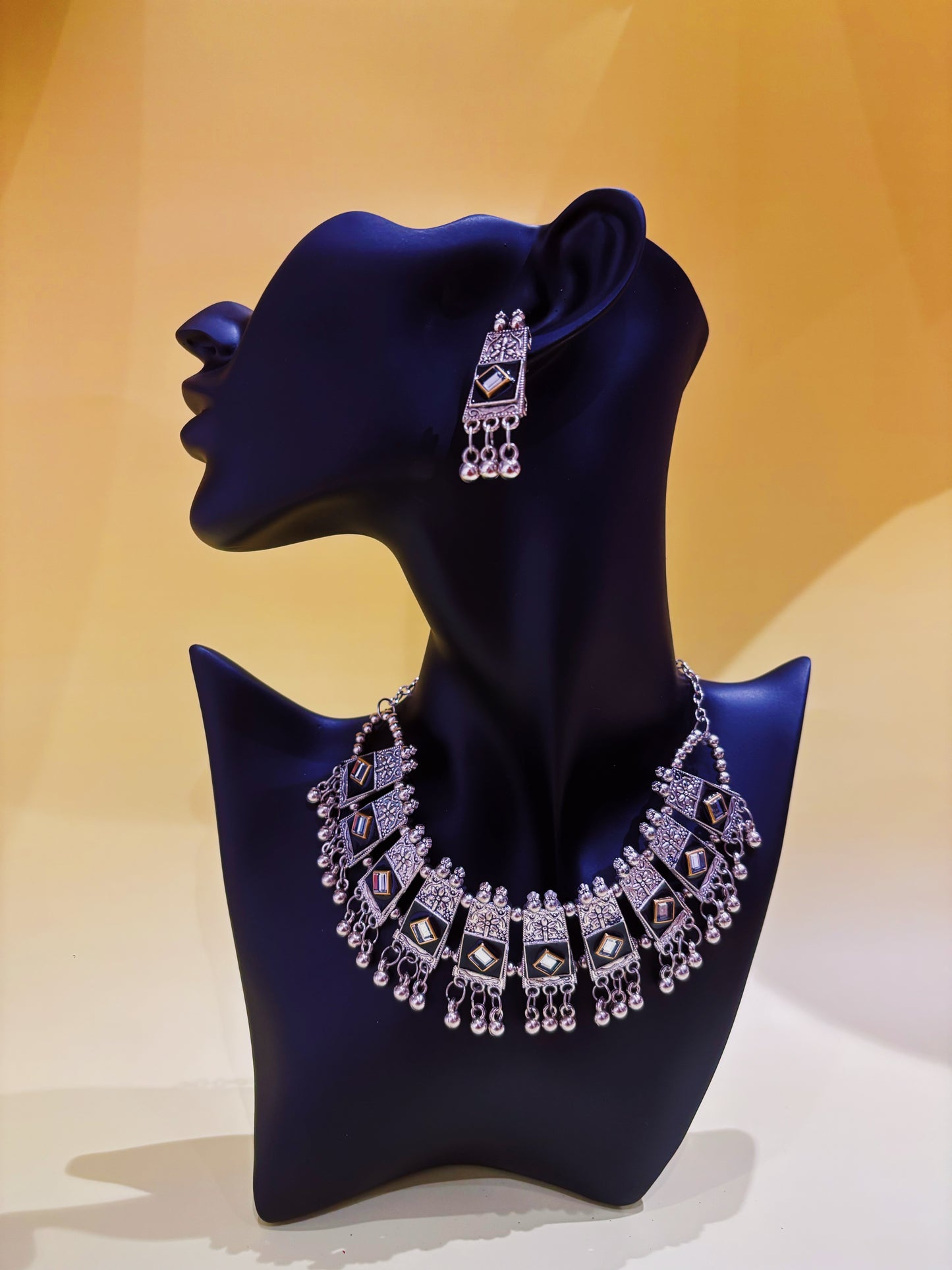 Silver & black jewellery set